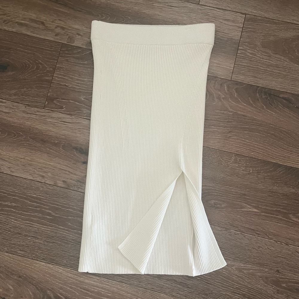 Abercrombie and Fitch. Ribbed sweater skirt. Size XS.